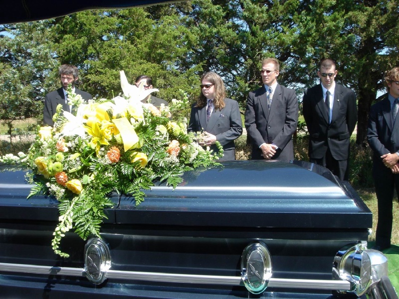 2004-07-29-30 Mom's Funeral.jpg